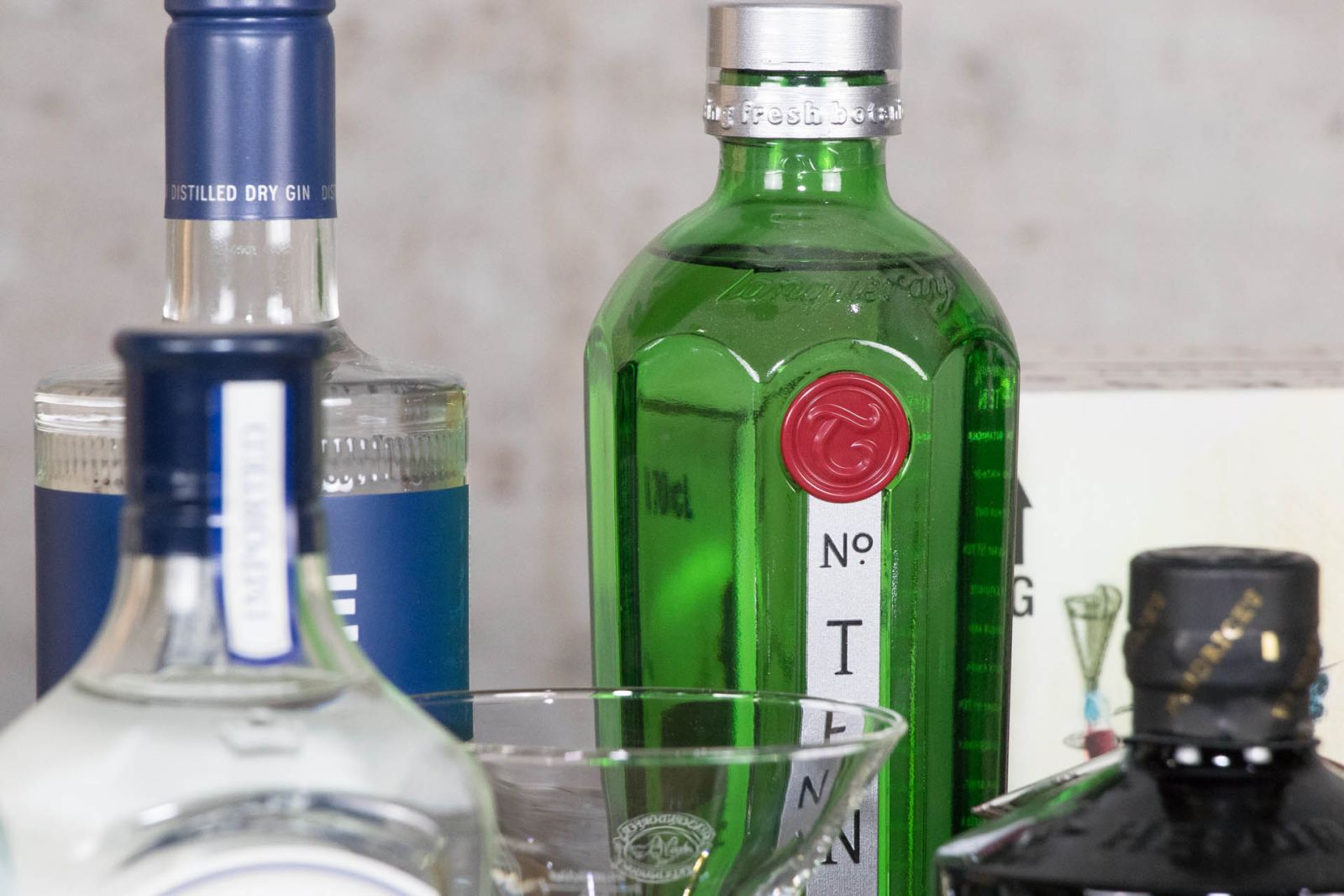 Gin kaufen in Salzburg und Gin Tonic mixen der beliebteste Longdrink